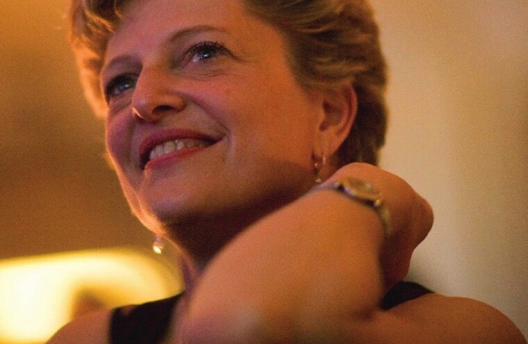 Headshot of Carey Perloff